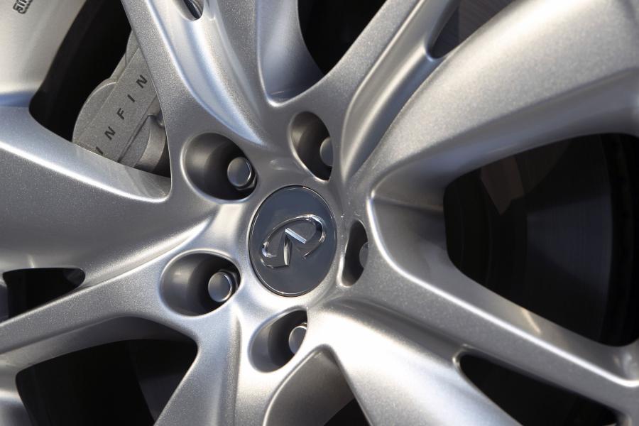  Infiniti FX30d GT Premium 2012 года  (фото 9 из 32)